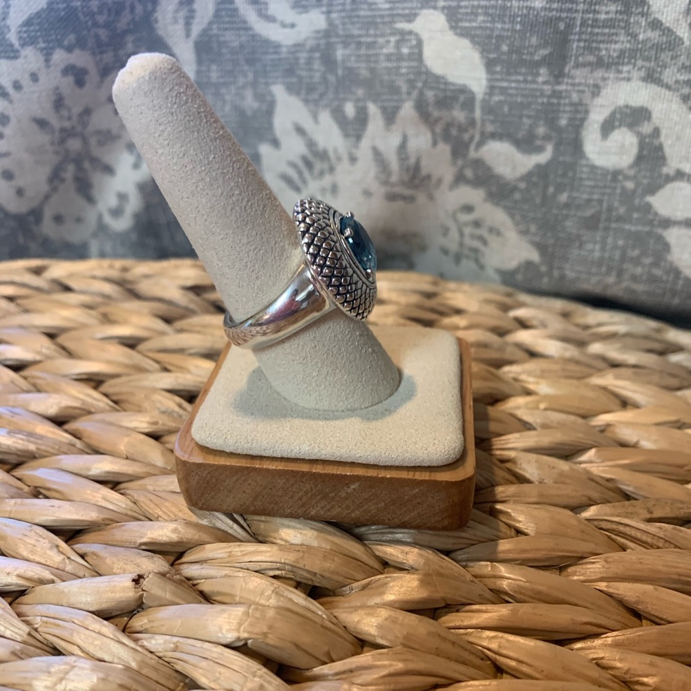 Sterling Silver Blue Topaz Ring - Picture 2 of 4